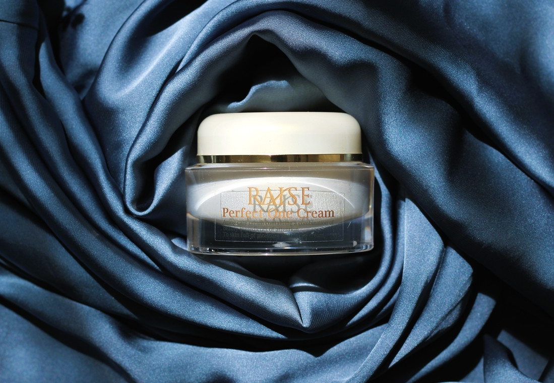 RAISE Perfect One Cream