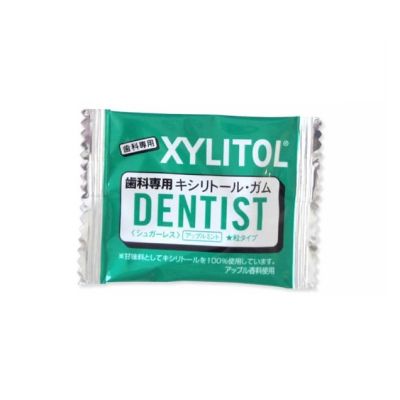 Lotte Dental Xylitol Gum Стоматологічна жувальна гумка з ксилітом, смак яблуко-м’ята, 1 шт